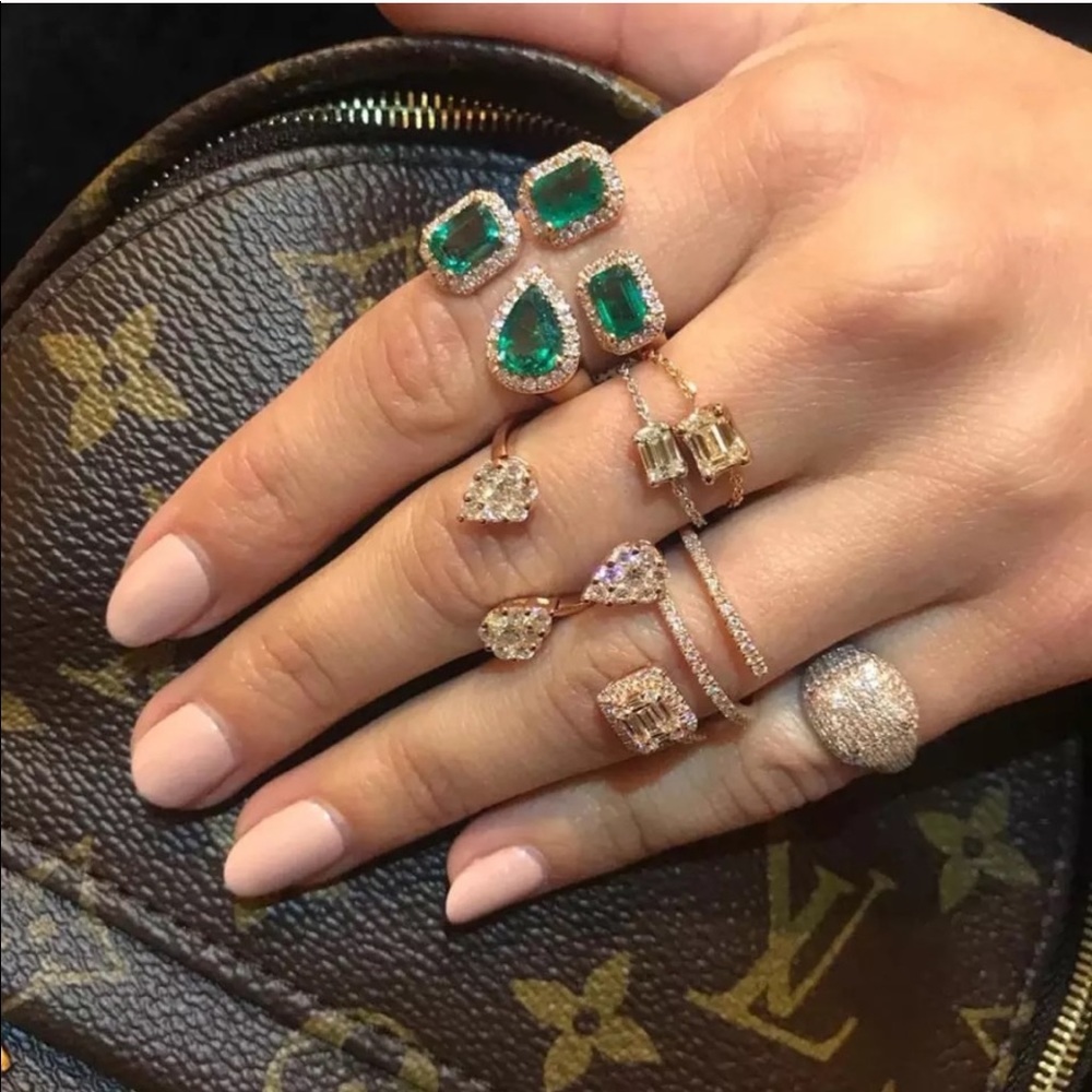 Green open ring